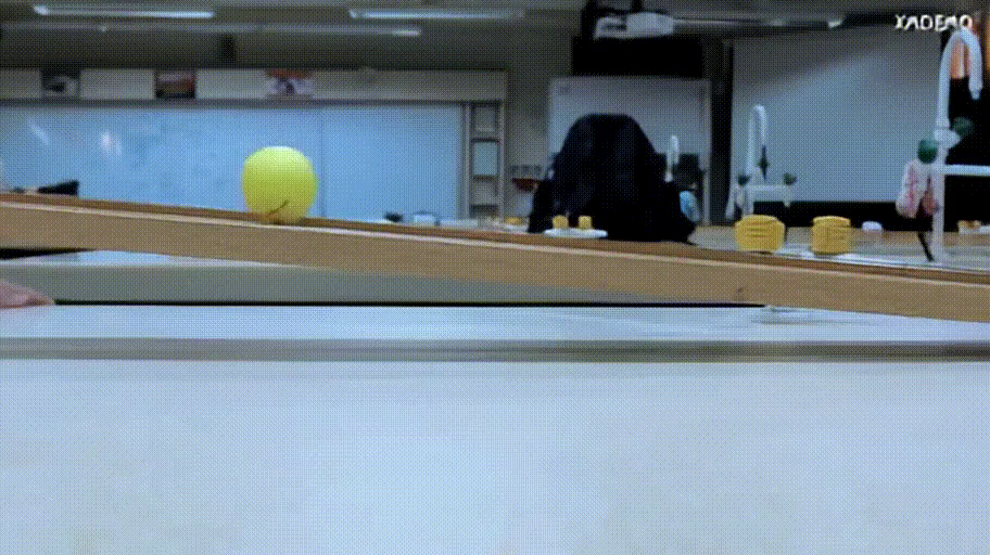 Ball roll RGB1 context frame
