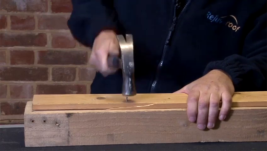 Low opacity hammer contact frame with an upward prompt