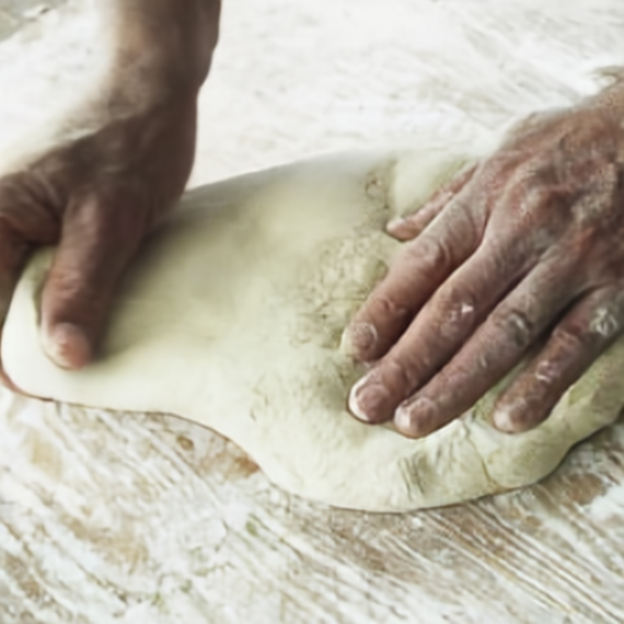 Low opacity kneading midpoint with a down-right hand prompt